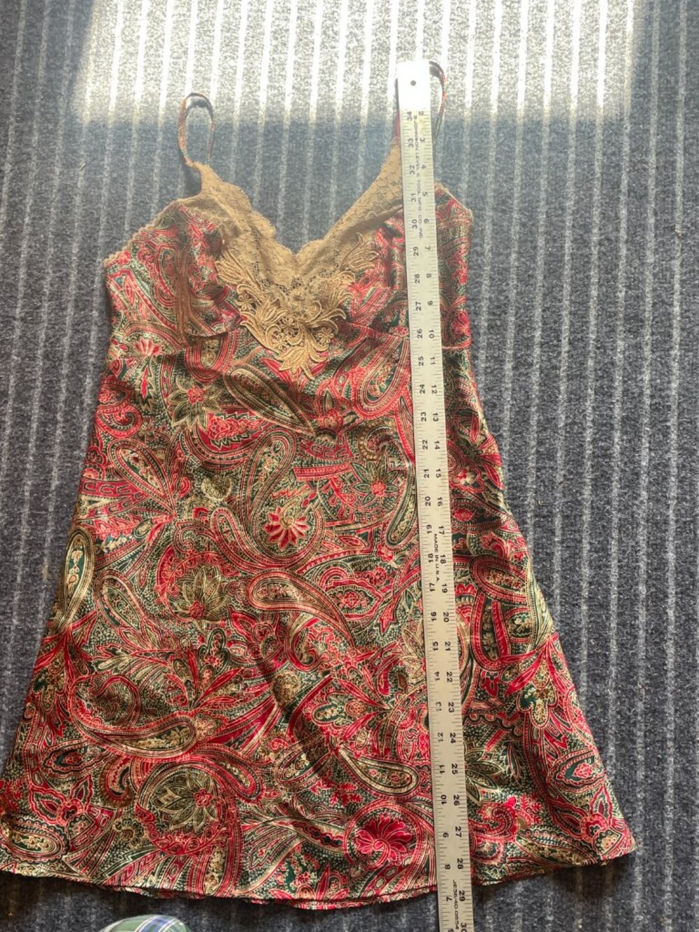 Victoria’s Secret Gold Label Vintage Chemise XS in Paisley with lace trim - Picture 7 of 7